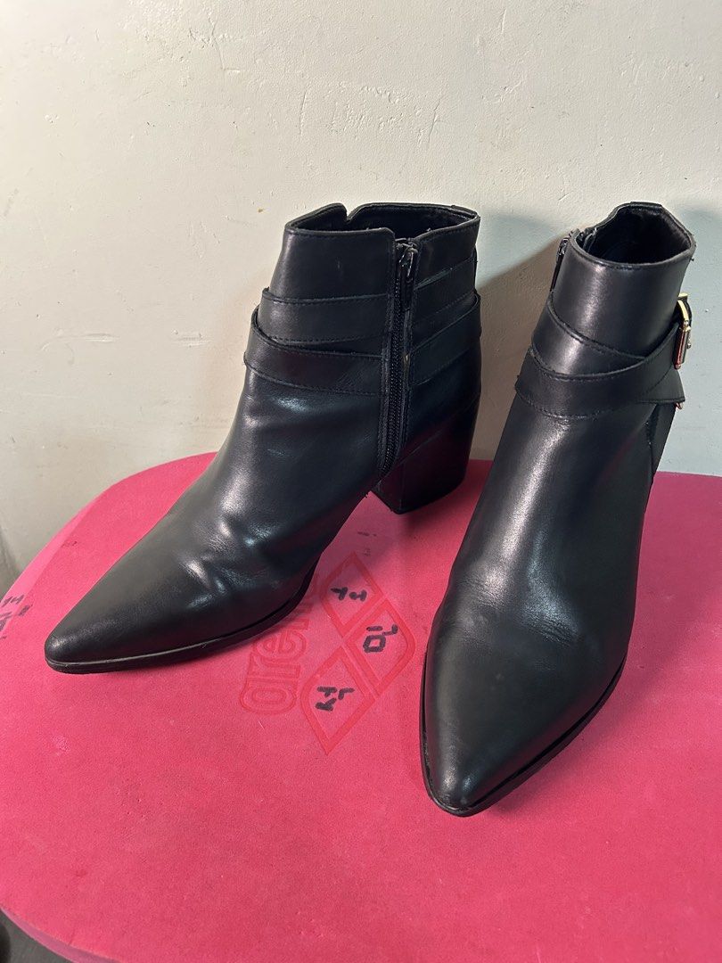 Aldo Side Zip Buckle Ankle Boots (Category: Boots) located in Quezon City. Submitted by jjsurplus_23 (Listing ID 1464779390, Image 1). Description: .