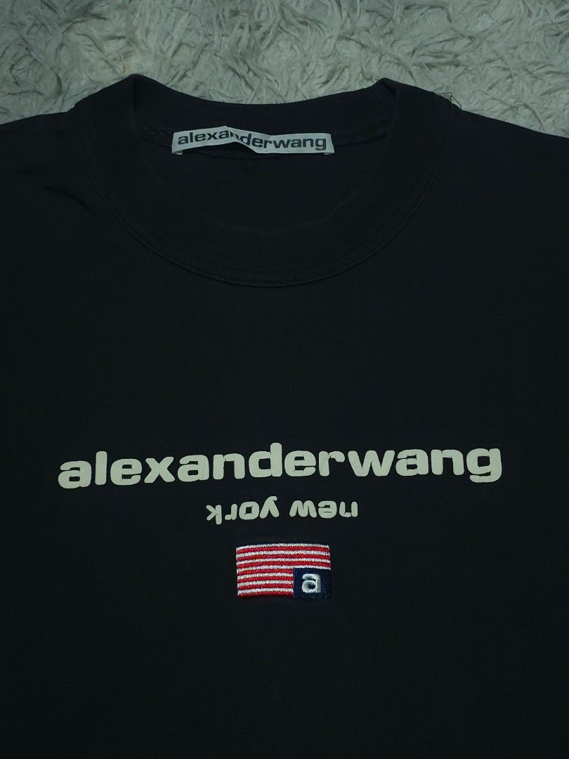 Alexander Wang (Category: Tshirts & Polo Shirts ) located in Abulug. Submitted by humanwhosellthings (Listing ID 1464908924, Image 2). Description: A. WÀNG ✅️Size: Large ✅️Dimes: 21W x 27.5L ✅Condition: Excellent ✅Issue: minimal sa print ✅Color Rate: 9.5/10.