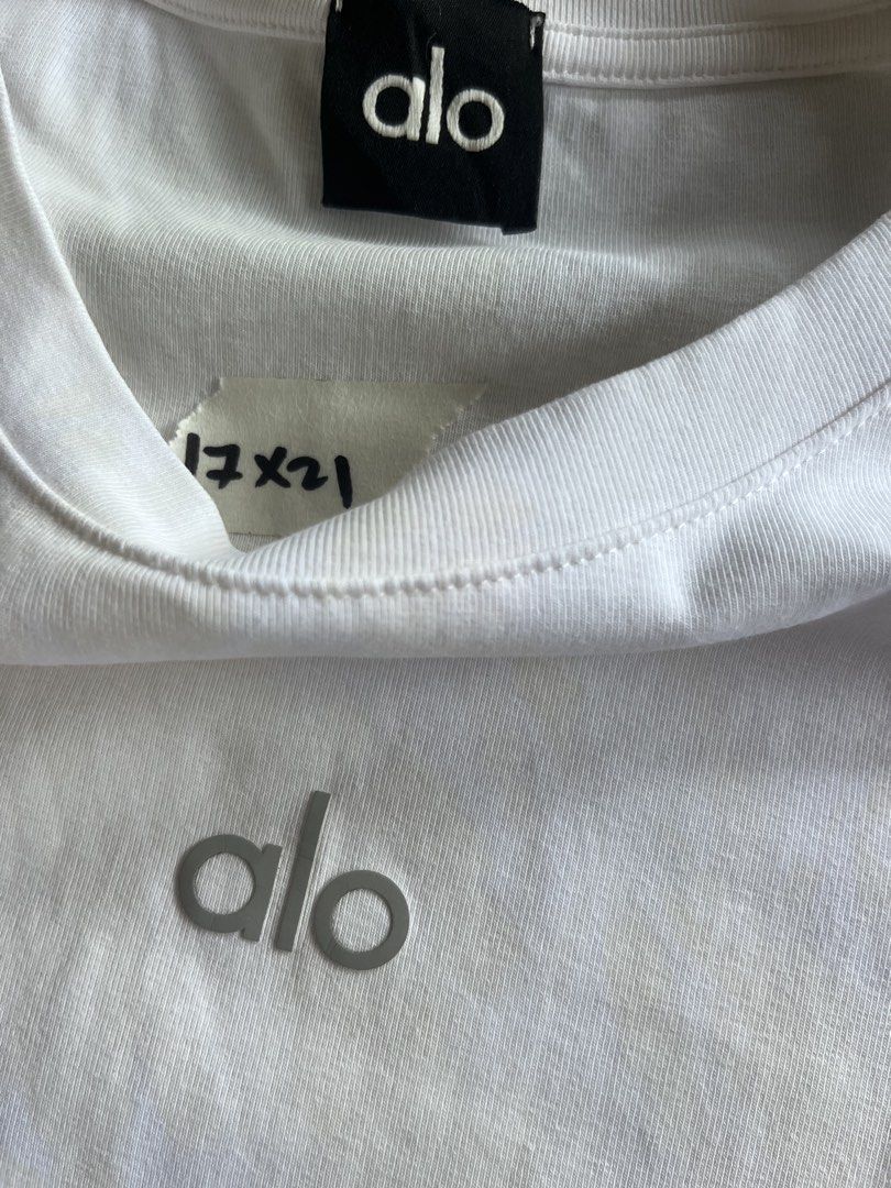 alo (Category: Shirts) located in Manila. Submitted by lardo.599 (Listing ID 1464920756, Image 3). Description: Good condition No issue Need wash only Color rate 9.7/10 Dimes 17x21.