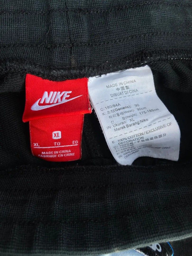 Alumni (Category: Shorts) located in Cavite. Submitted by preloved_archives. (Listing ID 1464884538, Image 3). Description: 28x21.