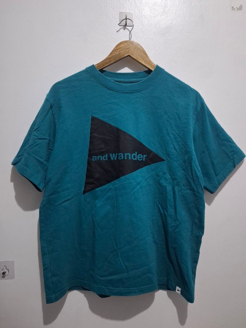 And wander size med (Category: Tshirts & Polo Shirts ) located in Tarlac. Submitted by christopher.24 (Listing ID 1464876643, Image 1). Description: excellent condition legit.
