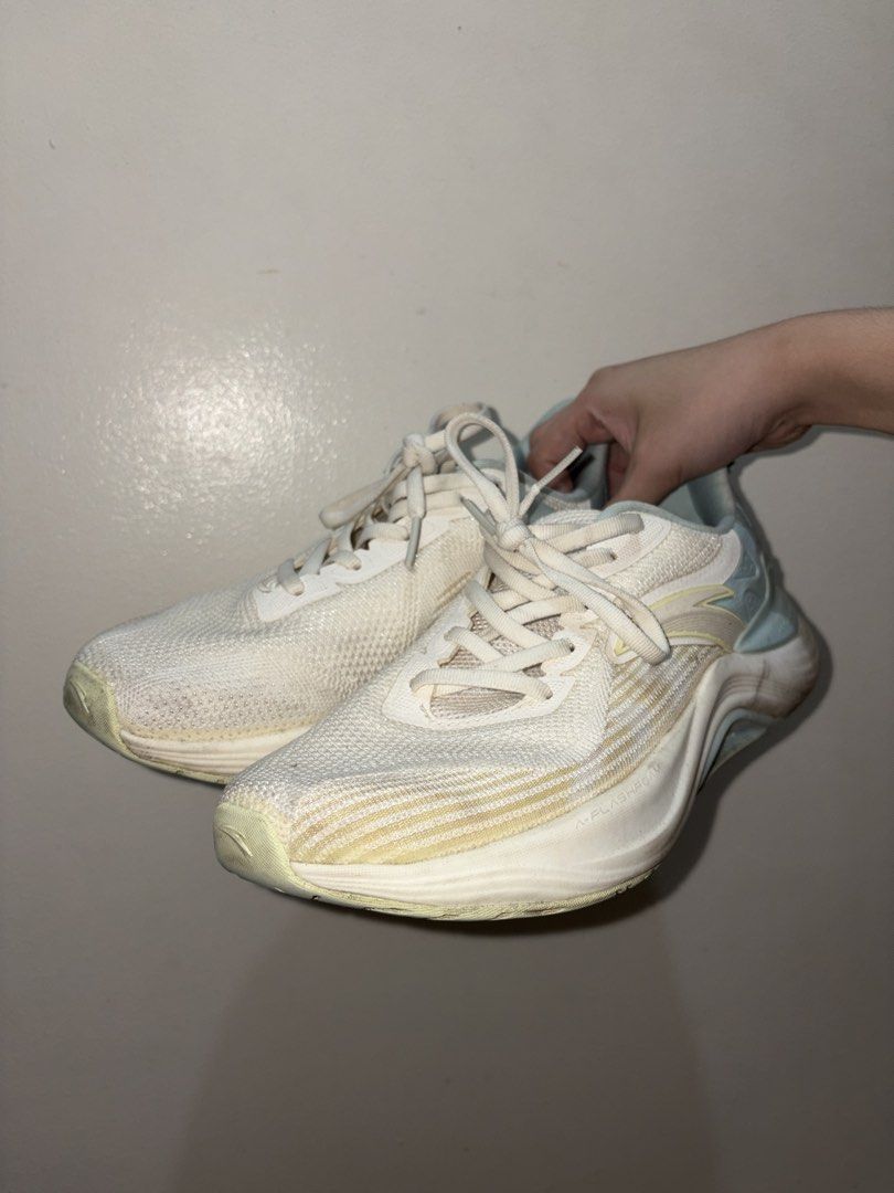 Anta Shoes (Category: Sneakers) located in Manila. Submitted by tjselarom (Listing ID 1464874527, Image 1). Description: Size US 7.5 Used for sports only Needs cleaning Gcash/Maya Grab/Lalamove/Ggx Pickup at Binondo, Manila .