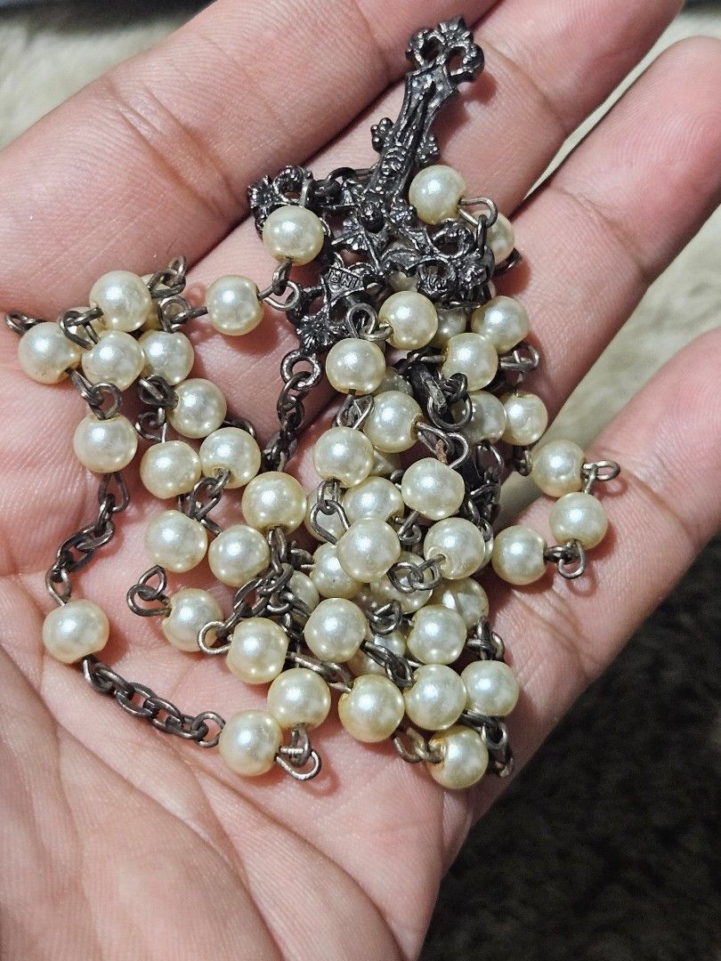 Antiques Cruzifix with Pearl (Category: Vintage Collectibles) located in Makati City. Submitted by aureliusmagnus (Listing ID 1464923882, Image 3). Description: Antiques Crucified Necklace Pearl. 2500 negotiable.