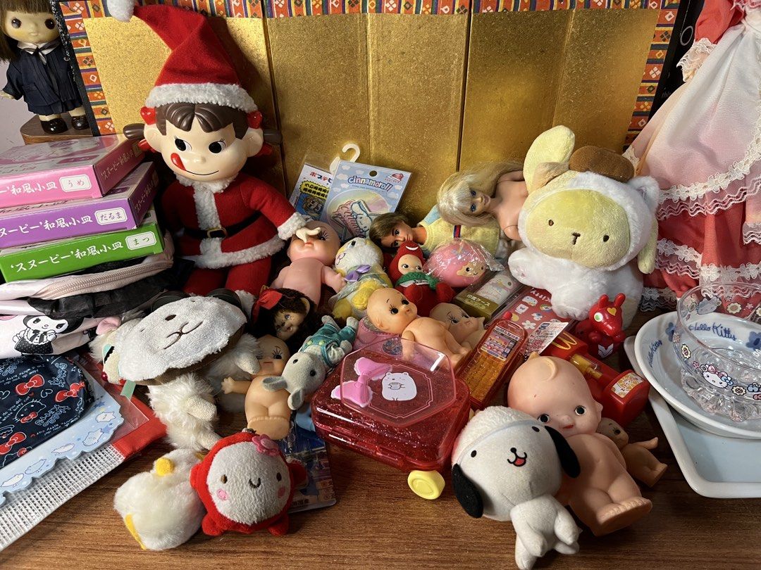 Any interested?? Message me (Category: Plushies & Soft Toys) located in Gapan. Submitted by lunashop14 (Listing ID 1464967573, Image 1). Description: New Arrivals!! Message lang po.