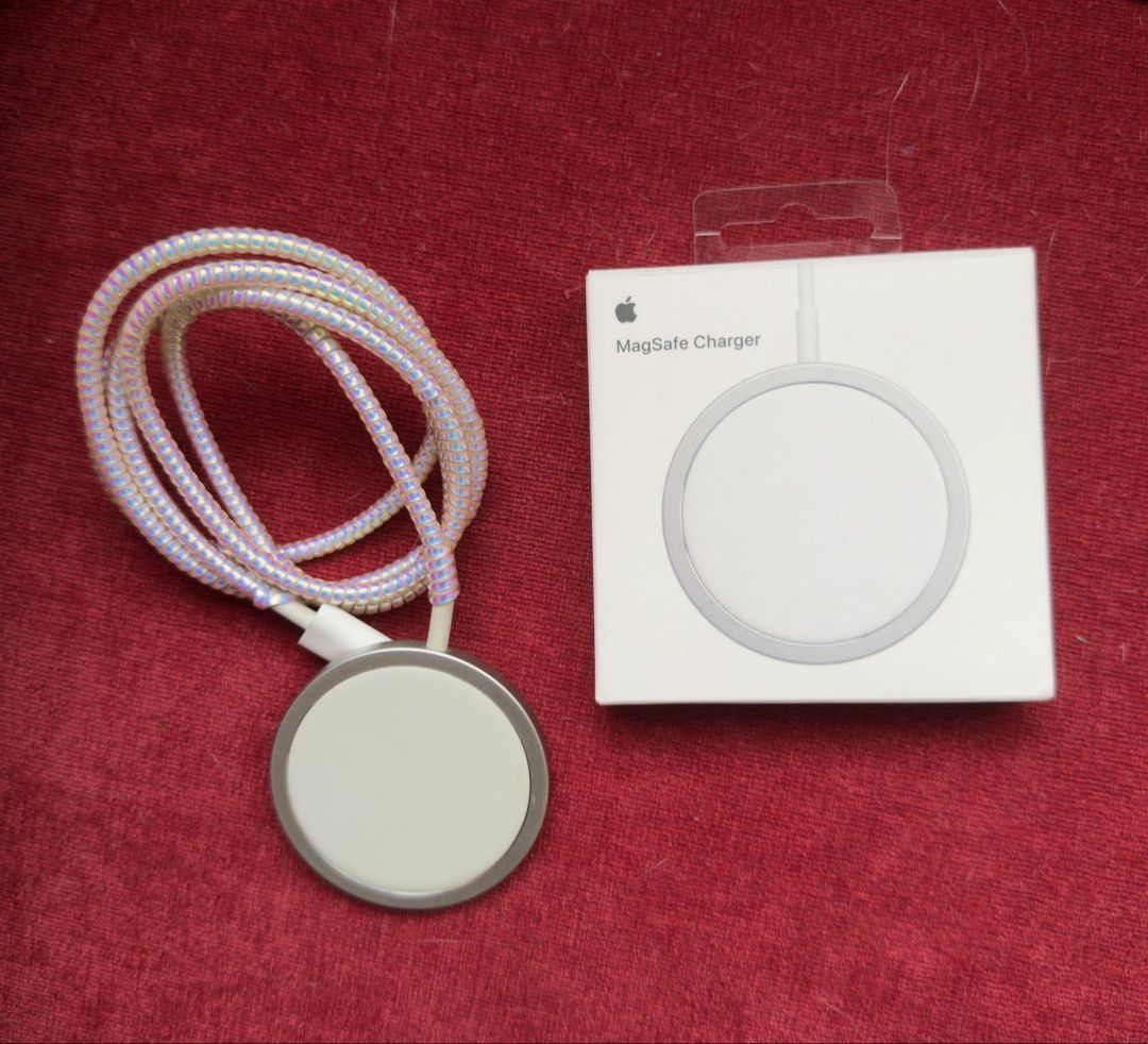 Apple magsafe / USB-C 20w Adapter (Category: Chargers & Cables) located in Quezon City. Submitted by konzum (Listing ID 1464792331, Image 1). Description: Original Apple magsafe (lightly used) and USB-C 20w adapter (unused). RFS: declutterring Shipping comes free within QC only..