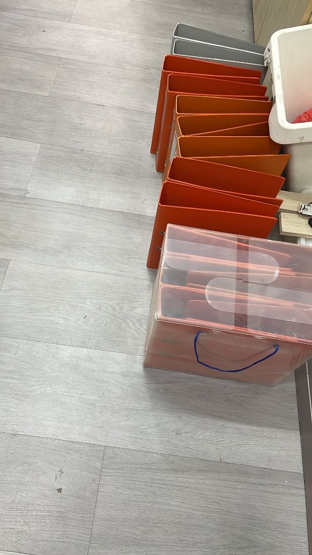 Arch File (Category: Stationery & School Supplies) located in Singapore. Submitted by jlinterior (Listing ID 1464811921, Image 2). Description: Condition still good Grey 2pcs Orange 13pcs.