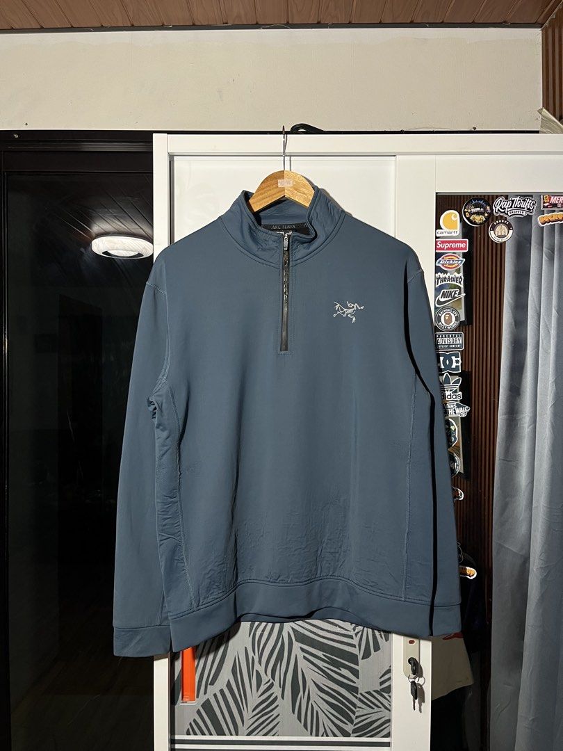 Arcteryx Half Zip Jacket (Category: Coats, Jackets and Outerwear) located in General Santos City (Dadiangas). Submitted by thriftdept. (Listing ID 1464809390, Image 1). Description: Brand: Arc’teryx Size: Large Dimensions: 22W”27L Authenticity: Authentic Color Rate: 9.5/10 Condition: Excellent Issue: Lints .