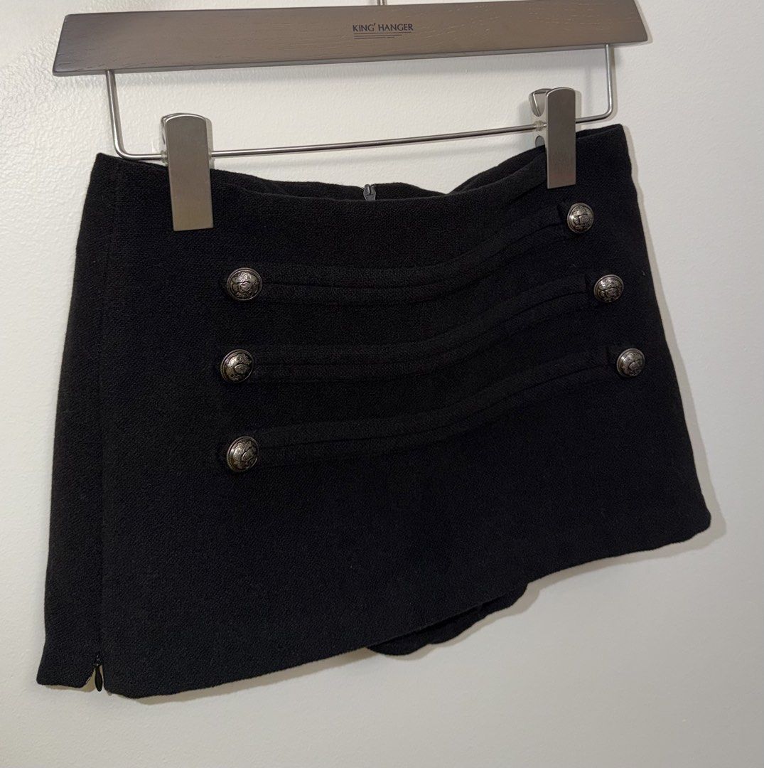 ARISEISM Black Skirt | Small (Category: Skirts) located in Makati City. Submitted by epicdeer_3520cd (Listing ID 1464855241, Image 1). Description: * Brand: ARISEISM (from my fave chinese brand)💗 * Size: Small (S) * Color: Black * Condition: Excellent / only fitted once * No flaws or signs of wear Measurements: • Waist: 72 cm • Hips: 89 cm • Length: 28.7 cm.