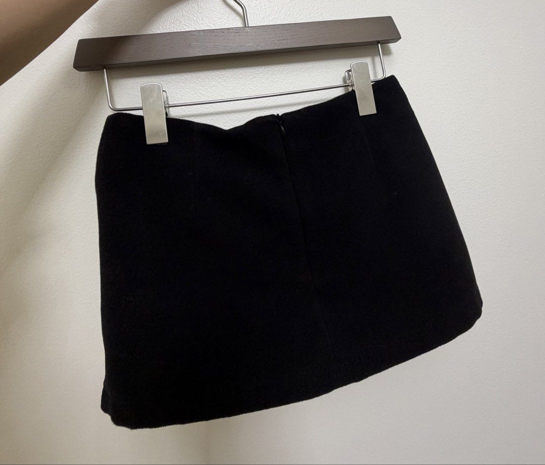 ARISEISM Black Skirt | Small (Category: Skirts) located in Makati City. Submitted by epicdeer_3520cd (Listing ID 1464855241, Image 2). Description: * Brand: ARISEISM (from my fave chinese brand)💗 * Size: Small (S) * Color: Black * Condition: Excellent / only fitted once * No flaws or signs of wear Measurements: • Waist: 72 cm • Hips: 89 cm • Length: 28.7 cm.