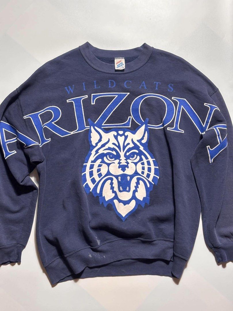 Arizona Wildcats - Sweater (Category: Tshirts & Polo Shirts ) located in Calamba. Submitted by twstwrld (Listing ID 1464901764, Image 1). Description: Vintage Big Print Arizona Wildcats - Sweater XL - 23x29 Jerzees Tag.