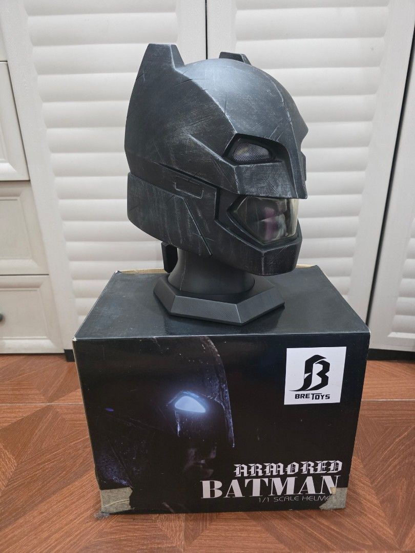 ARMORED BATMAN HELMET B vs S (Category: Figurines & Statues) located in Manila. Submitted by everyallmustgo (Listing ID 1464941422, Image 2). Description: NEGOTIABLE.