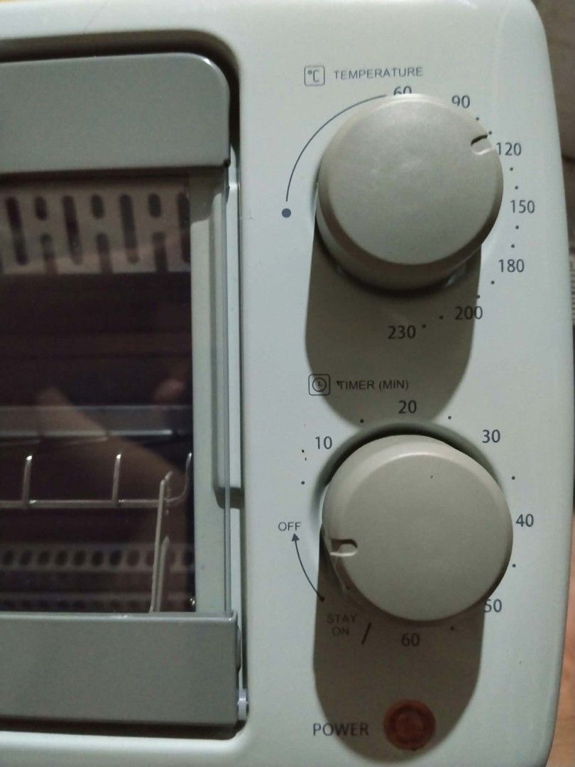 Asahi OT-101 Oven Toaster (Category: Ovens & Toasters) located in Caloocan City. Submitted by coco.cart (Listing ID 1464935483, Image 2). Description: Hello! WTS/LFB: Asahi OT-101 10L Oven Toaster (including original baking tray) Only used twice (for re-heating) Specs: 10L Capacity 60 Minute Timer Up to 230⁰C Temperature Control Perfect for small home baking practice or clay heating. Loc: Pasig City We will include the original box of the oven. T