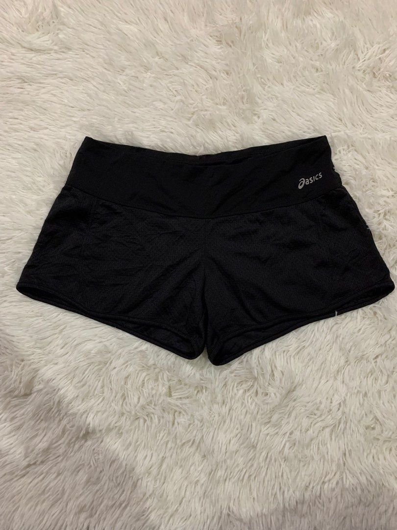 Asics Black Athletic Shorts Size S (Category: Activewear) located in Iba. Submitted by thriftcoyan (Listing ID 1464887257, Image 1). Description: - Brand: Asics - Color: Black - Size: Small (S) -29-31 - Style: Lightweight athletic running shorts - Waistband: Wide elastic with printed Asics logo on front hip and back waist - Origin: Made in China -Issue dumikit yong print sa loob , di naman halata pag suot na .