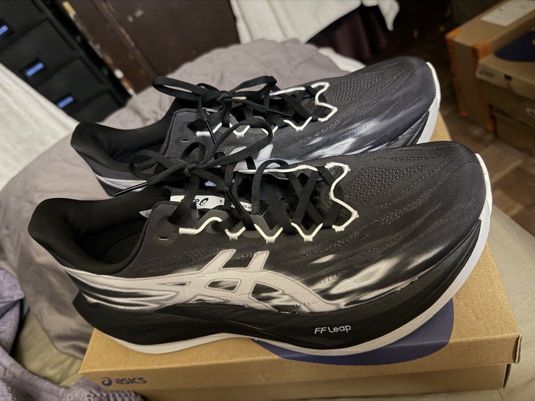 Asics Superblast 3 in size 11.5 (Category: Sneakers) located in Quezon City. Submitted by paodel (Listing ID 1464940282, Image 2). Description: Tried them at home only. Never ran in them. Superblast may nat be for me. Taiwan pair. Black/black size 11.5 complete with tags..