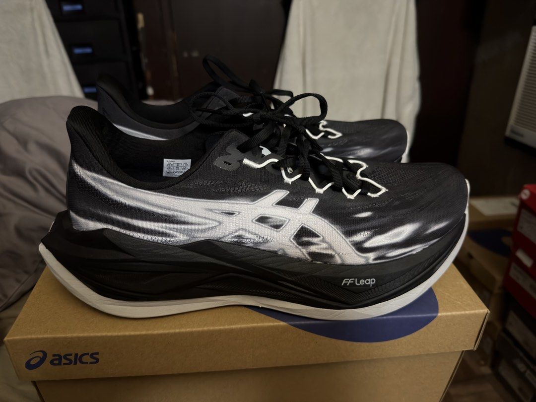 Asics Superblast 3 in size 11.5 (Category: Sneakers) located in Quezon City. Submitted by paodel (Listing ID 1464940282, Image 1). Description: Tried them at home only. Never ran in them. Superblast may nat be for me. Taiwan pair. Black/black size 11.5 complete with tags..