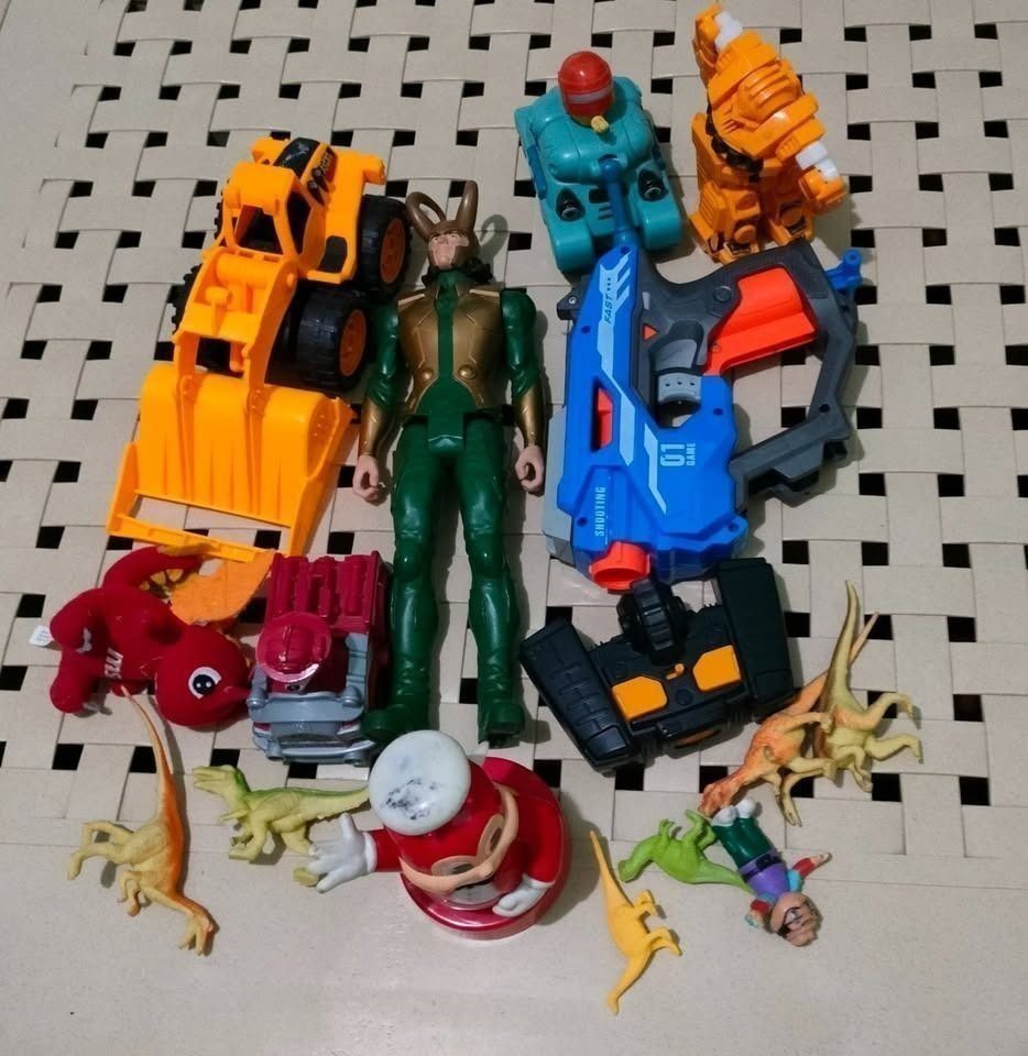 Assorted Toy Bundle: Loki, Dinosaurs, Trucks, and More! (Category: Action & Battle Toys) located in San Pedro. Submitted by leviandmillie (Listing ID 1464957032, Image 1). Description: ‼️PICK UP ONLY‼️ ‼️Kindly read all the information.‼️ 🧸 Preloved Toy Bundle – Action Figures, Toy Gun, Dinosaurs & More! 💰 Price: ₱250 🧺 Condition: Pre-loved but clean and ready to play 🎁 Bundle Includes: ✔️ Loki action figure (Marvel-style) ✔️ Mario figurine ✔