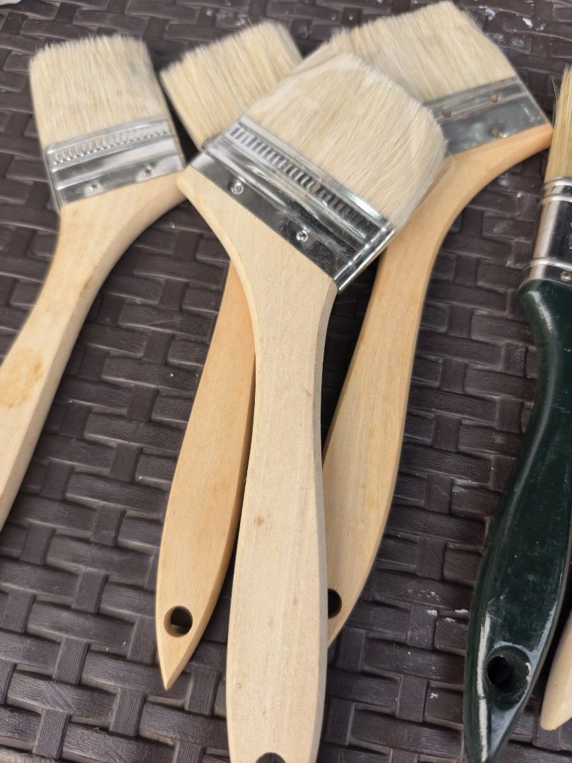 Assorted Wooden Paint Brushes Set (Category: Craft Supplies & Tools) located in Rizal. Submitted by gkstcenit (Listing ID 1464771969, Image 2). Description: - Bundle of wooden paint brushes in assorted sizes - Includes one green handle brush marked 40x15 INOX - Made with natural bristles and durable metal ferrules - Convenient hanging hole at the end of each handle - Clean and ready for home renovation, arts, crafts, and touch-up projects.