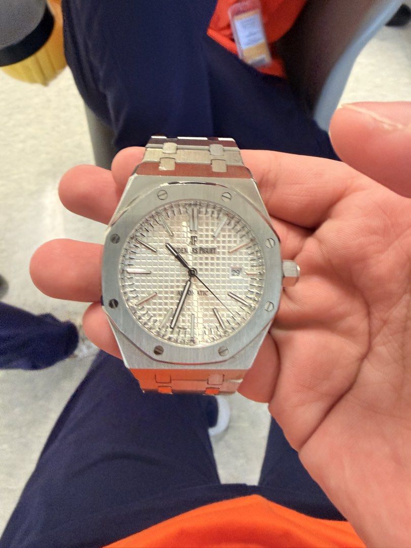 Audemars Piguet Royal Oak Automatic Watch (Category: Luxury Watches) located in Santa Rosa. Submitted by neil_1900 (Listing ID 1464784397, Image 1). Description: Super C from Necolock.