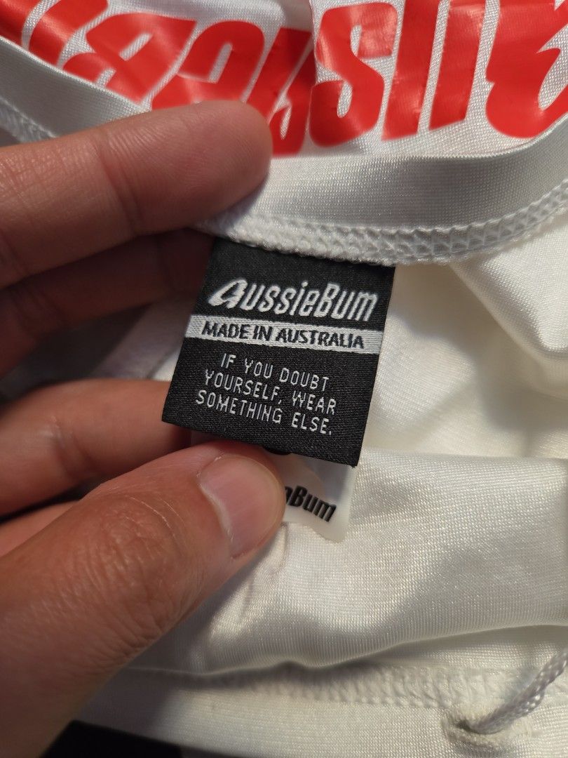 AussieBum （分類：沙灘褲）位於 Hong Kong。 由 ahpakpak 提交（商品編號 1464856648，圖片 4）。簡介： size S，但感覺好似 size M 只sf 到付。