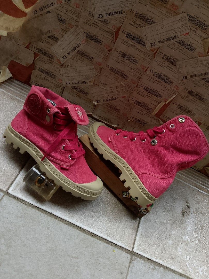 AUTHENTIC! " PALLADIUM (Baggy) WOMEN " (Category: Boots) located in Danao, Cebu. Submitted by azaiahnere02 (Listing ID 1464827390, Image 2). Description: details are in first photo ‎pm/dm for other details,issues or transactions ‎negotiable! 👊😁 ‎2nd Account Available Shirts, Jeans, Jackets, Shorts & more garments just click the link in descriptions of the item 💚👇😁❤️ or follow for update stocks. ‎https://www.carousell.ph/u/psychypymb40965/?t-