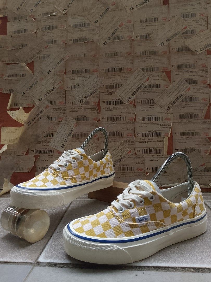 AUTHENTIC! " VANS (Authentic DX) WOMEN " (Category: Sneakers) located in Danao, Cebu. Submitted by azaiahnere02 (Listing ID 1464825546, Image 1). Description: Size: 6/36 Excellent Condition Color rate: 9.9/10 Issues: none.