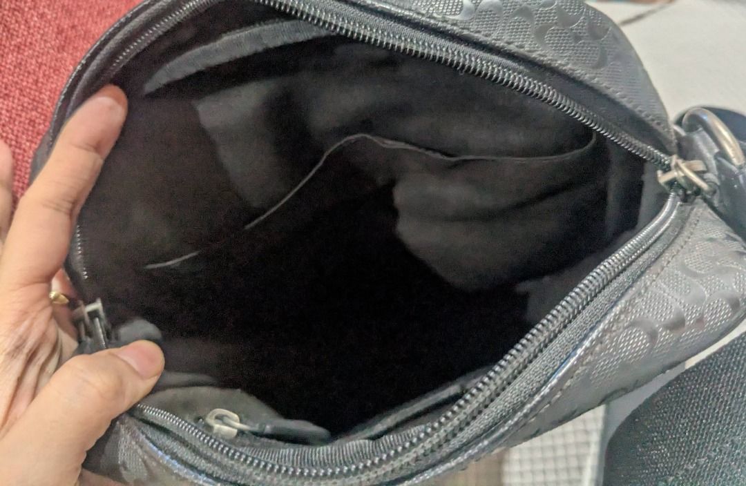 Authentic Coach sling for men (Category: Luxury Bags & Wallets) located in Tuguegarao City. Submitted by globeeneace (Listing ID 1464810309, Image 3). Description: Guaranteed Original Almost new condition Negotiable pa.