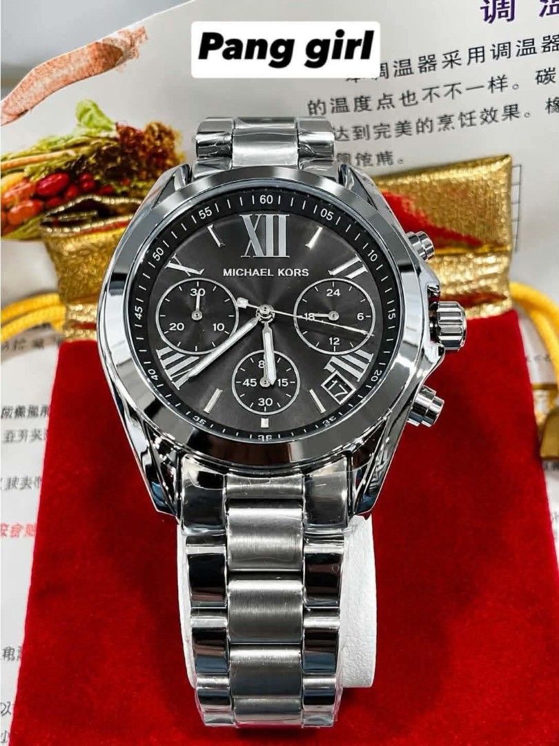 Authentic MK Watch (Category: Women's Watches) located in Caloocan City. Submitted by cheskhaionlinestore2.0 (Listing ID 1464793905, Image 3). Description: WATCH AUTHENTIC ⌚ ₱2150 each only 📌 ₱4000 couple ❗ ✅Hard box ✅Paper Bag ✅Manual ✅Battery Operated.