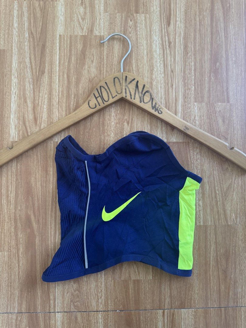 Authentic Nike Dri-fit Strike Winter Warrior Snood (Category: Coats, Jackets and Outerwear) located in Badian. Submitted by choloknows (Listing ID 1464815132, Image 3). Description: Good as new 9.9/10 Size XL on tag No issue 499 + sf.