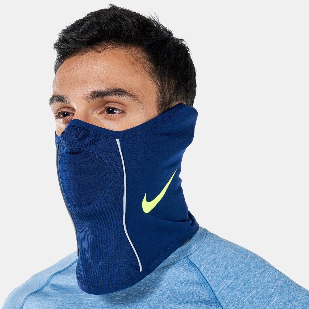 Authentic Nike Dri-fit Strike Winter Warrior Snood (Category: Coats, Jackets and Outerwear) located in Badian. Submitted by choloknows (Listing ID 1464815132, Image 2). Description: Good as new 9.9/10 Size XL on tag No issue 499 + sf.