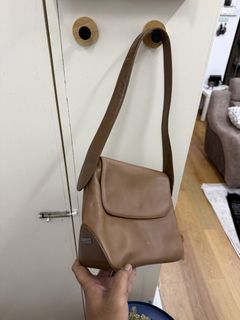 (Category: ) located in . Submitted by 1001thriftshop (Listing ID 1464822614, Image 1). Description: .
