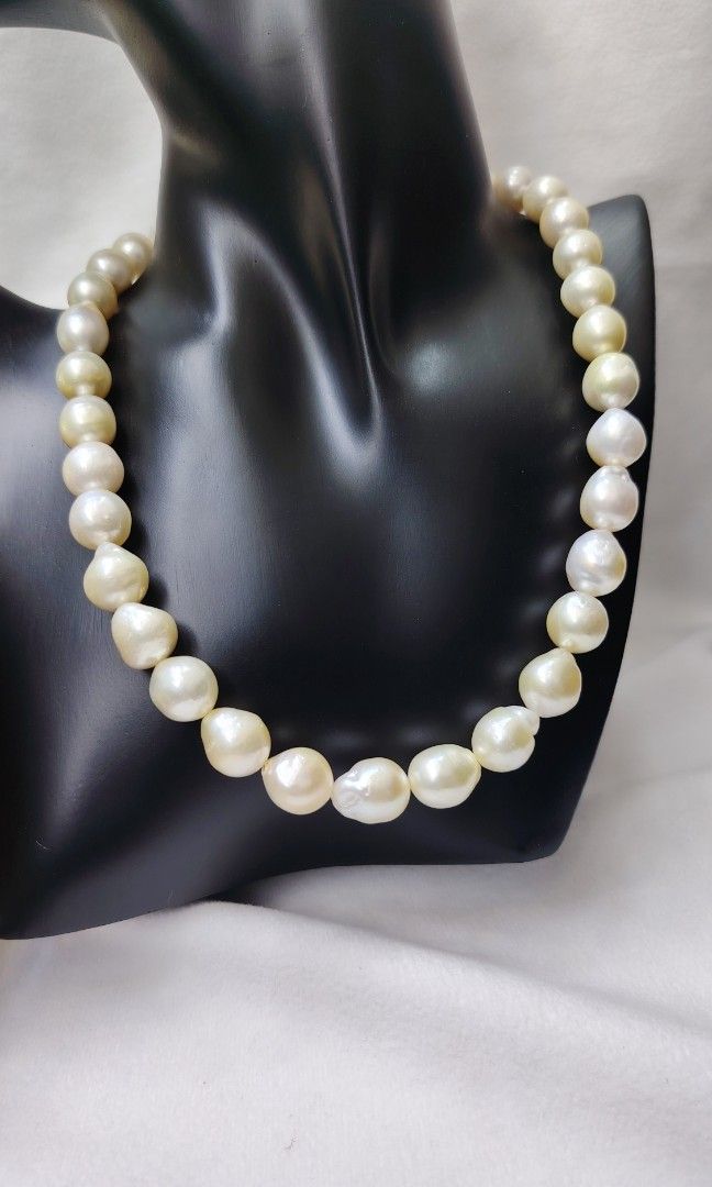 Authentic South Sea Pearl (Category: Announcements) located in Pasig City. Submitted by whitepearlph (Listing ID 1464922521, Image 1). Description: Clearance SALE SALE!!! 50% discount Authentic South Sea Pearl GOOD QUALITY 12-14mm Standard length Free lock 3 Necklace for only ₱115,000 😍 Paunaan po kaya I mine niyo agad!!! Free delivery nationwide 🚚 MODE OF PAYMENTS Gcash 09565613352 Transfer bank BPI.