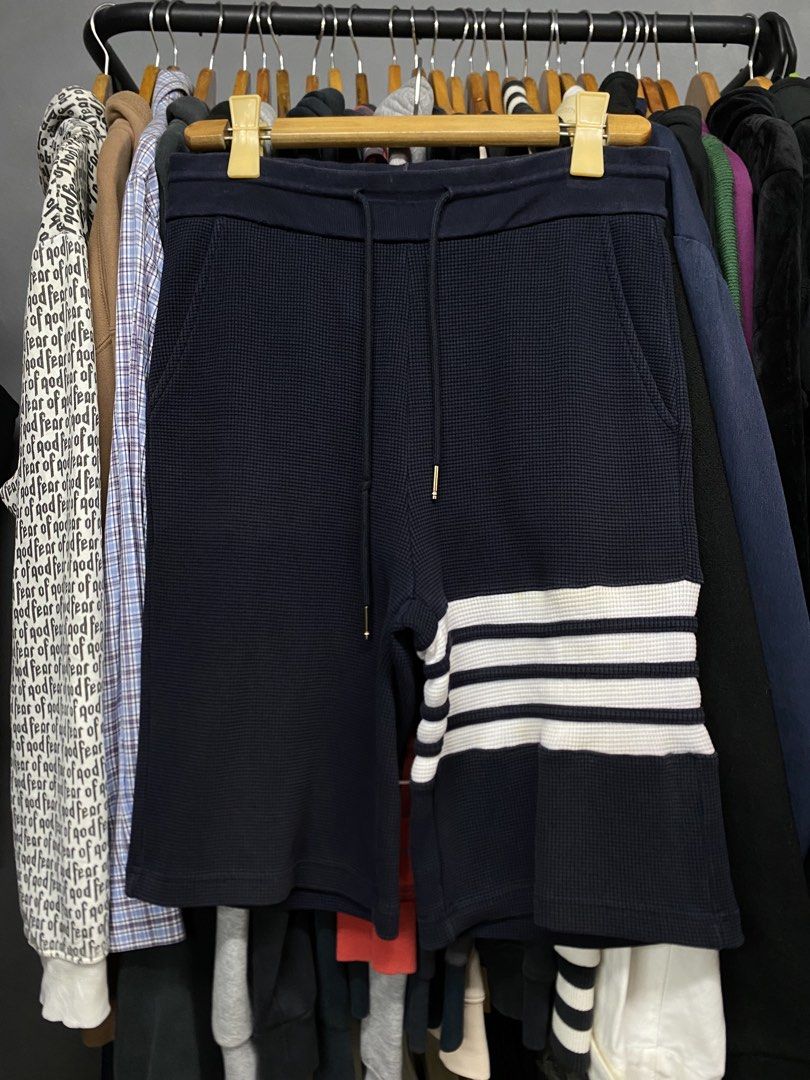 Authentic Thom Browne Engineered Classic 4 Bar (Category: Shorts) located in Manila. Submitted by freshfindresale (Listing ID 1464818811, Image 3). Description: Waist: 30-34 Length: 22.5 Good to Very good condition 9/10 colorrate Need rewash.