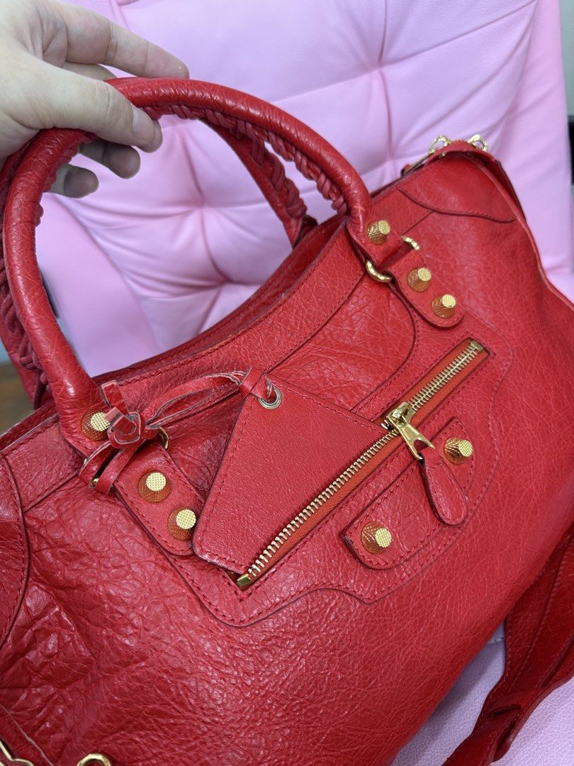Balen (Category: Announcements) located in Surigao. Submitted by ziensap1008873 (Listing ID 1464870739, Image 3). Description: Preloved Not guaranteed Self-authentication .