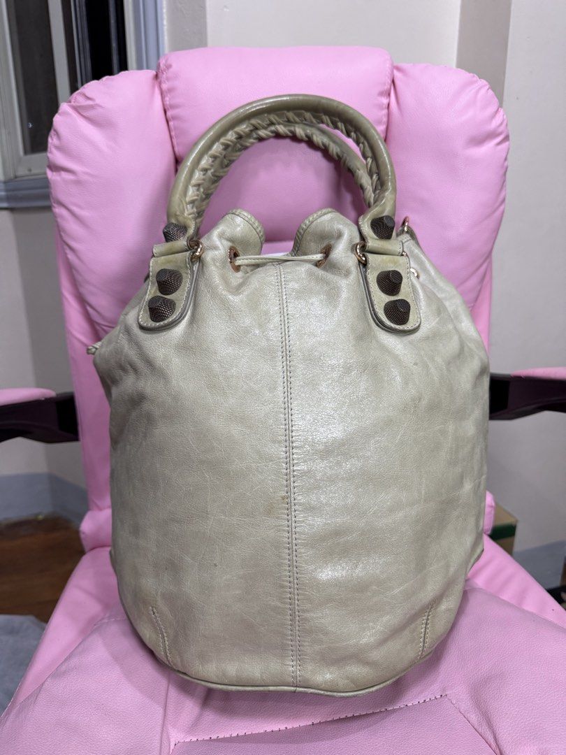 Balen big size (Category: Announcements) located in Surigao. Submitted by ziensap1008873 (Listing ID 1464863882, Image 3). Description: Preloved Self-authentication Big size good for travel .