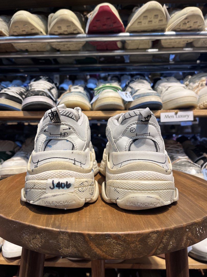 BALENCIAGA26.5cm (Category: Casual Shoes) located in Baguio. Submitted by shoelux (Listing ID 1464837642, Image 3). Description: .