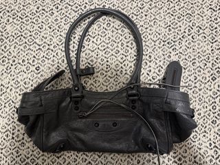 （分類：）位於 。 由 puiyin0323 提交（商品編號 1464903983，圖片 1）。簡介： 。