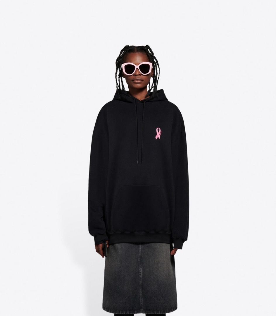 Balenciaga oversize hoodie (Category: Coats, Jackets and Outerwear) located in Kabankalan. Submitted by secondhandgems2 (Listing ID 1464775207, Image 3). Description: Size xl (25w 29L) Like new No flaws Complete tags.