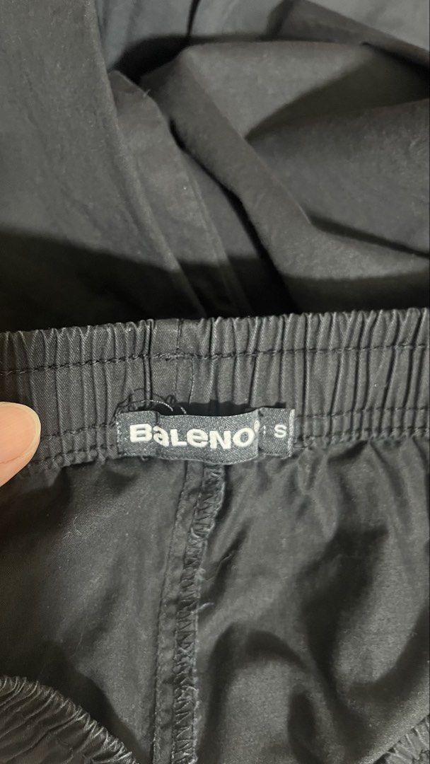 BALENO Pants (small) (Category: Other Bottoms) located in Manila. Submitted by dayclutter (Listing ID 1464907576, Image 3). Description: RFS: Di na kasya ang size Used but not abused. konting laba nlng kasi matagal di nasuot..