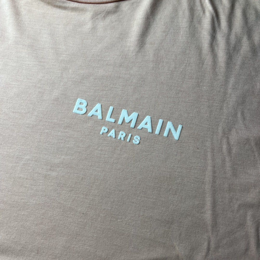 BALMAIN PARIS (Category: Shirts) located in Manila. Submitted by aaaaaahhhhhh (Listing ID 1464816656, Image 3). Description: XS 20.5W 24L Loose stitching near neck tag Lalamove or J&t Express + Shipping fee.