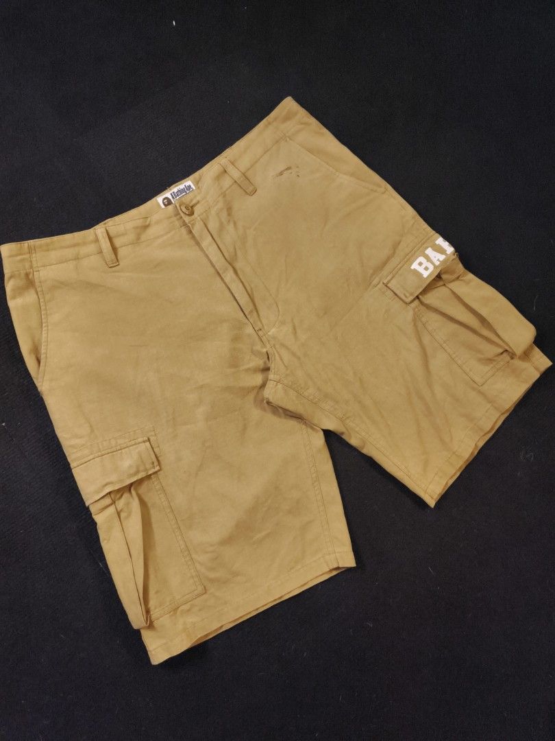 Bape Cargo Jorts (Category: Shorts) located in San Fernando. Submitted by gaboo_asncn (Listing ID 1464866543, Image 1). Description: - Bape Cargo Jorts - Size: W-40/L-24/T-15/LO-11.5 - Condition: Excellent - Color Rate: 9.5/10 - No issue: "Need Wash".