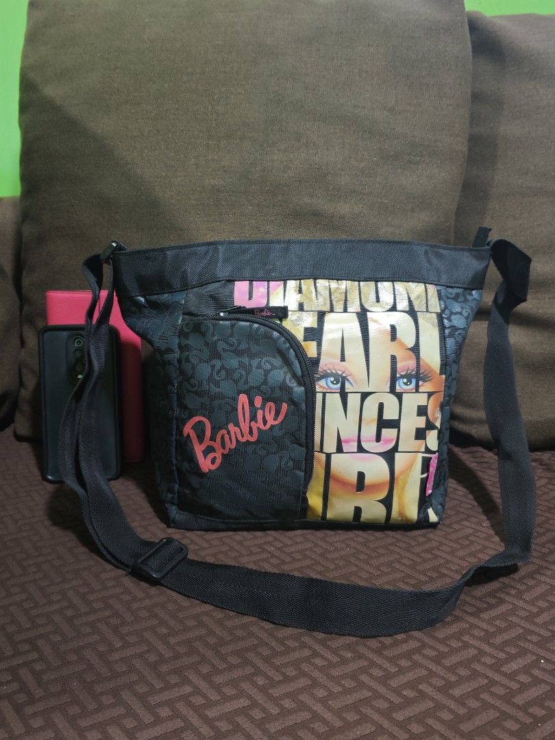 Barbie sling bag (Category: Babies & Kids Fashion) located in Pili. Submitted by zaneombao03491 (Listing ID 1464901382, Image 1). Description: .