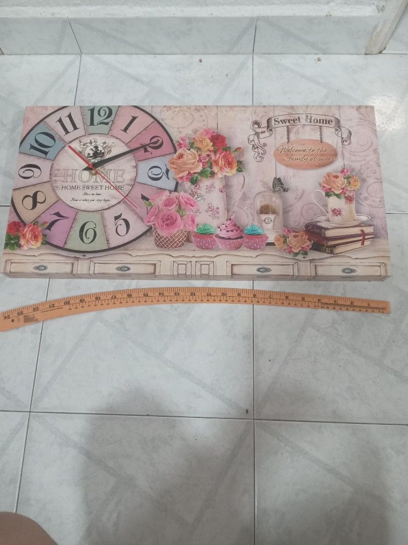Battery wall clock(functioning) (Category: Clocks) located in Singapore. Submitted by leocity30674208 (Listing ID 1464822382, Image 2). Description: warranty 3 months.