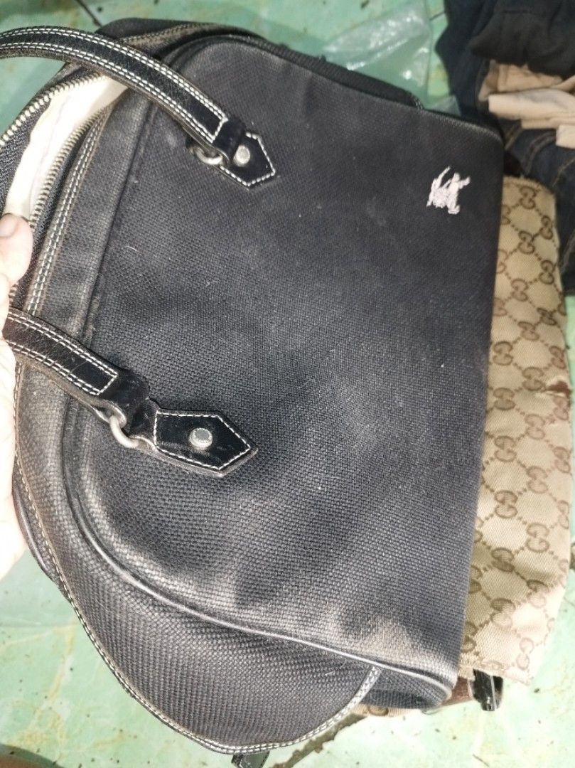 Bb canvass (Category: Tote Bags) located in Rizal. Submitted by purplemon117.8 (Listing ID 1464839057, Image 1). Description: need iwash o punadan since textured canvass,kita pamumuti, medyo my stain din lng sa interior 📌main issue un dati maliit na puti piping na nklabas, lumaki na, nigupit q nlng 👉 much better TAs mas kaya itaGo.