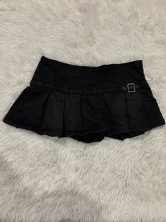 (Category: ) located in . Submitted by thriftcoyan (Listing ID 1464886576, Image 1). Description: .