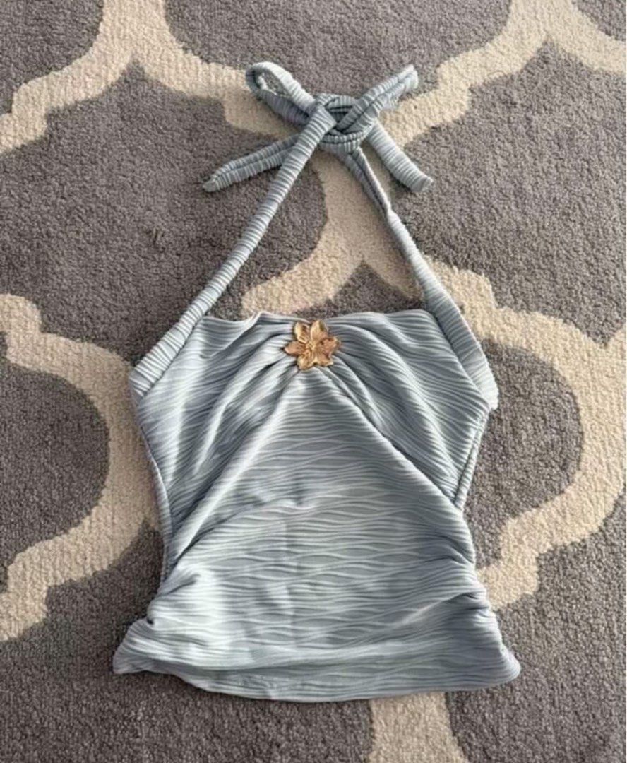 Beach Top (Category: Sleeveless) located in Manila. Submitted by angela_declutters (Listing ID 1464922067, Image 2). Description: s-m manila loc.