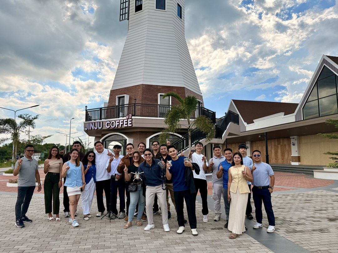 Become a Sales Partner with In-Demand Realty (Category: Sales, Retail & Marketing) located in Manila. Submitted by javma (Listing ID 1464836273, Image 2). Description: - Role: Sales Partner at In-Demand Realty - Location: Cavite, Laguna and Batangas - Commission: High earnings of 3% per sale - Properties: House and lot, townhouse, and condominium projects (Priced at 3M to 15M) - Perks: Comprehensive training, mentorship, and flexible work arrange