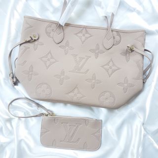 (Category: ) located in . Submitted by shopshineph (Listing ID 1464939372, Image 1). Description: .