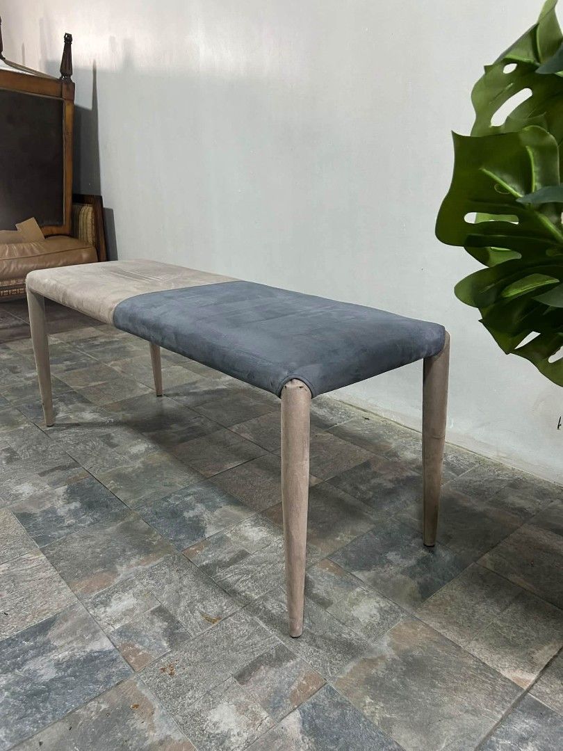 Bench (Category: Chairs) located in Meycauayan. Submitted by marygracecasimiro (Listing ID 1464881240, Image 3). Description: Imported Gamuza Bench Sofa from Korea P4,000 lang suki 43x15x18in Gamuza Aesthetic Deep clean n sanitized No issue Good Condition🩷 Minor dust scratch #bench #chair #SURPLUS #korea #angelescity #Pampanga #highlightseveryone.