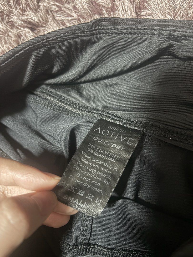 Bench Black Leggings with Mesh (Category: Activewear) located in Quezon City. Submitted by jjccly (Listing ID 1464923708, Image 2). Description: size small on tag (best fit 25-26 waist) no flaws/issues no ww/addtl pic reqs .