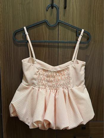 Beyond Collective Bubble Trouble Top (Category: Blouses) located in Malabon City. Submitted by inigomrtn (Listing ID 1464920823, Image 3). Description: [FOR SALE - SELLING FOR SOMEONE] Beyond Collective Bubble Trouble Top P900 only negotiable (bought it originally for P1299) Size XS (see size chart included in the post) Never worn No issues Location - Taguig City Kindly message me if interested. Thanks!.